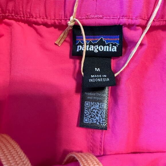NEW Patagonia Women's Baggies Shorts Sz Medium Pink - Picture 5 of 8